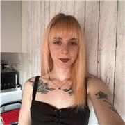 Imparto clases de apoyo escolar personalizadas teniendo en cuenta las necesidades del alumno.